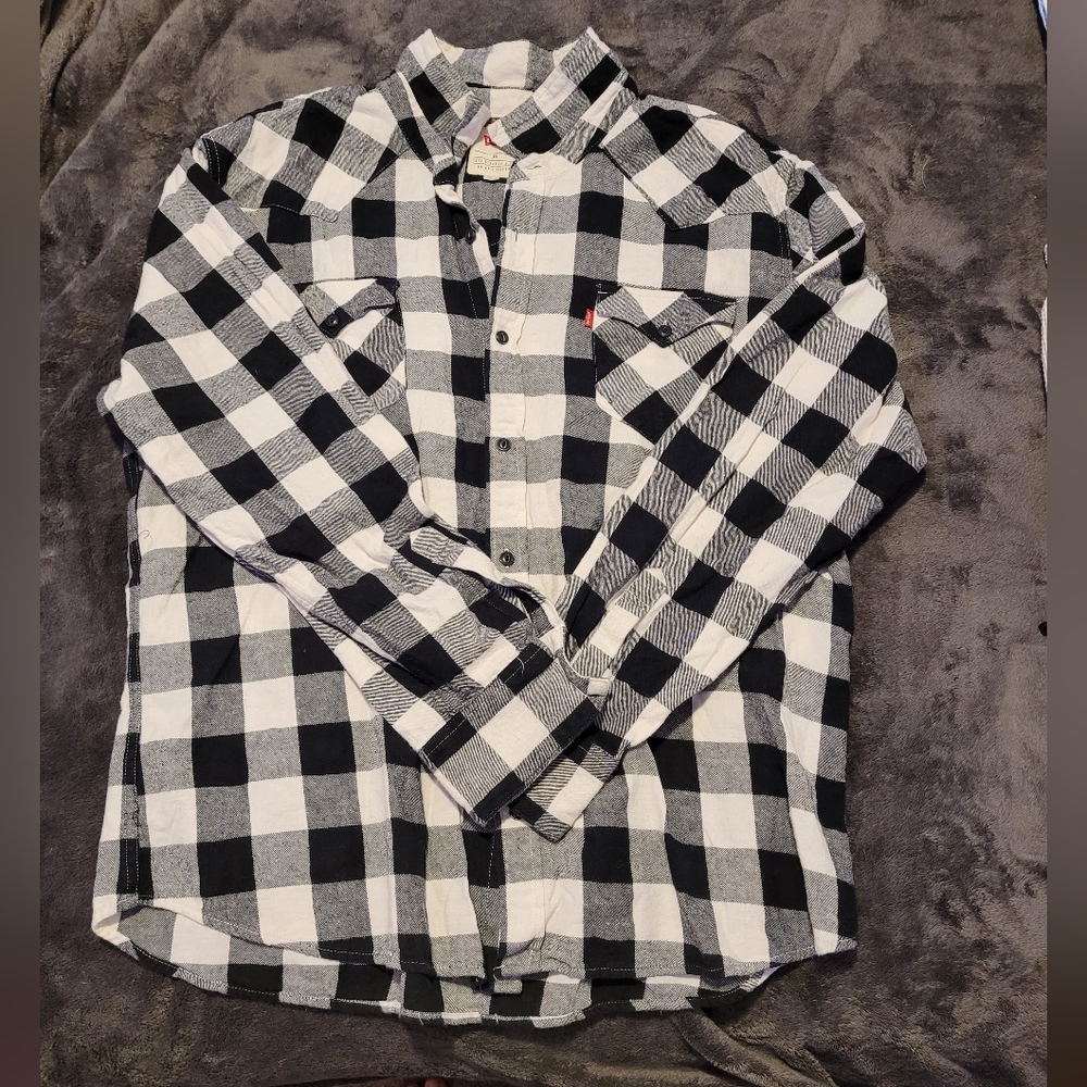 Levi Black and White Button Down